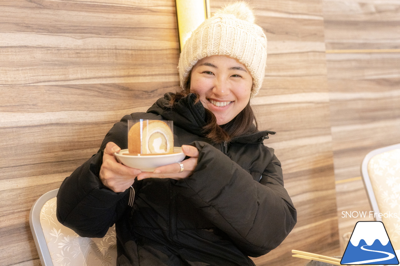 井山敬介さんと今年は秋元日菜子さんも一緒に、スキーをして、釜めしを食べて、思いっきり笑う！最高に幸せな１日が今年もやってきました(^^)v めもるホールディングス presents プロスキーヤー・井山敬介さんと行く『雪育ツアー』2025 in 恵庭｜ダイナスティスキーリゾート